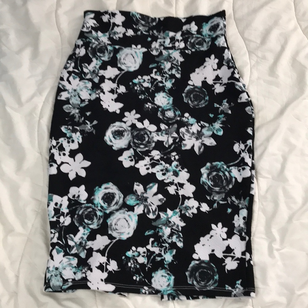 Black skirt